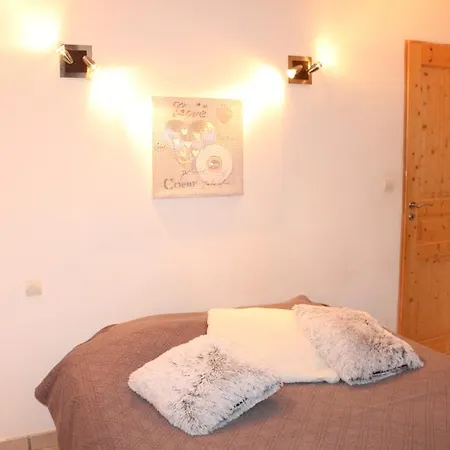Esterelle Apartman *